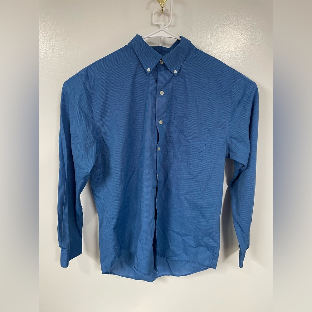 Mens Van Heusen Classic Fit Button Down Long Sleeve Shirt Blue Size L 16-16 1/2